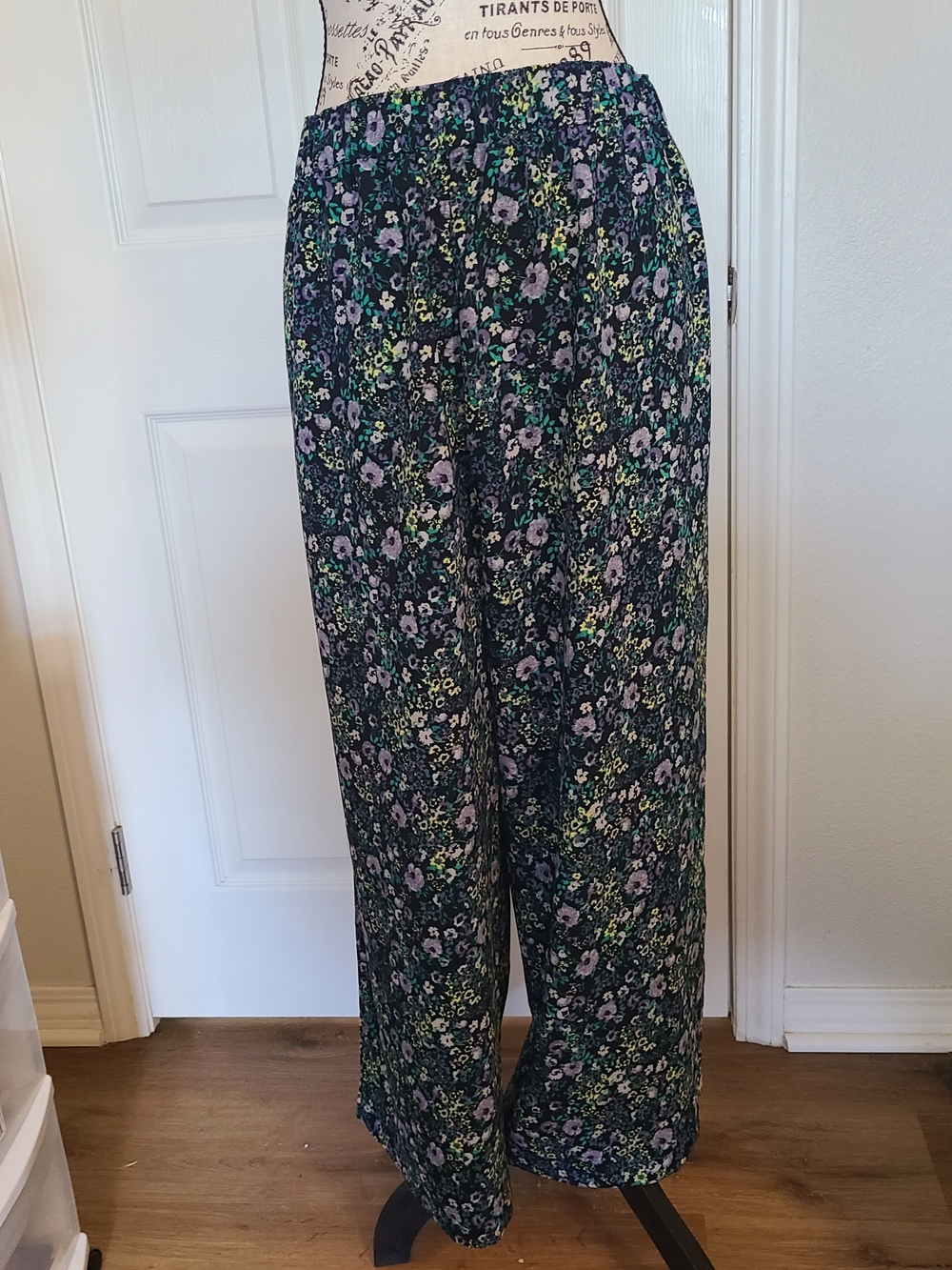 LOFT Navy Floral Elastic-Waist Wide Pants with Lavender and Green Accents